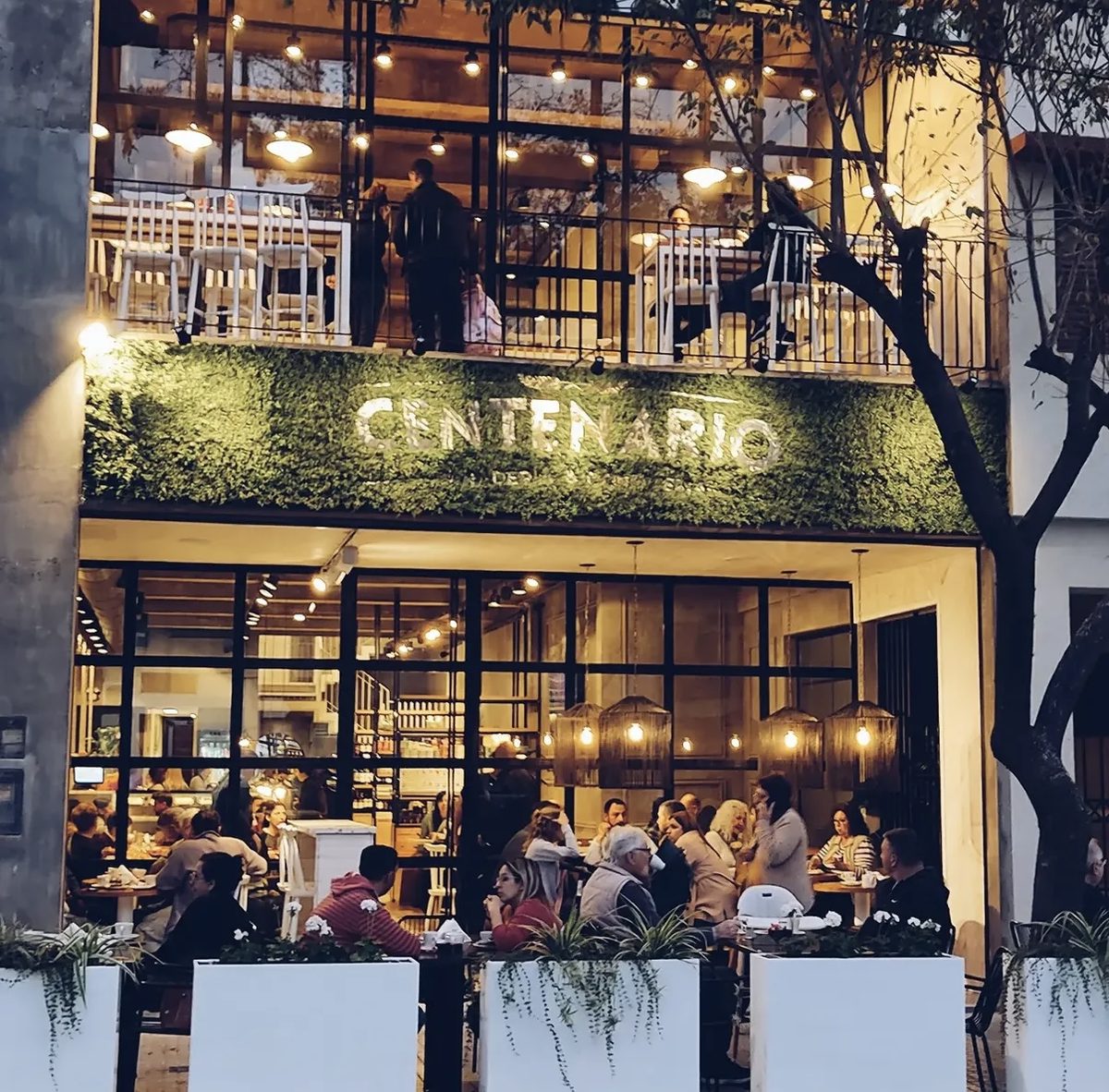 Frente de la sucursal Centro