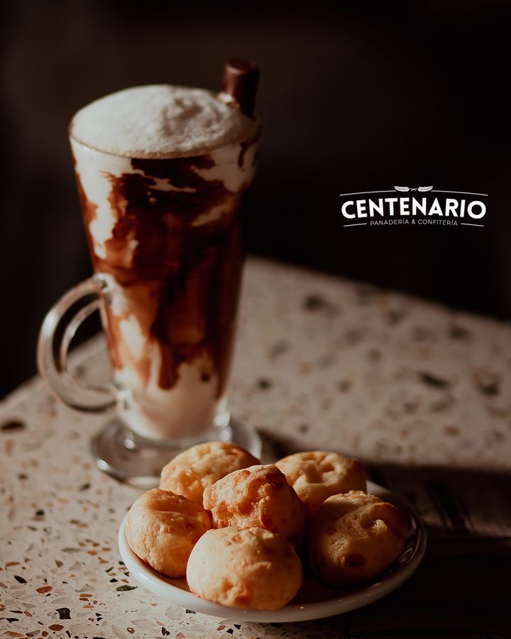 Chip&aacute; y caf&eacute;